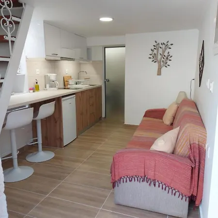 Evans House Ii One Bedroom Maisonette Nyaraló Hriszí Aktí Haniá